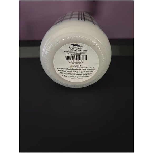 Peppermint Candy Cane Scented Candle – 4” Glass Jar – Christmas 2020 – Unused - Picture 3 of 3